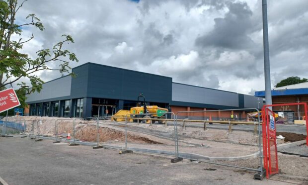 The new Home Bargains at The Stack Retail Park is under construction