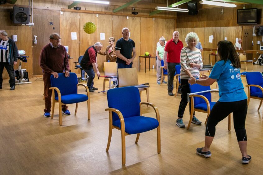 Members of Dundee Stroke Exercise Class. Image: Steve Brown/DC Thomson.