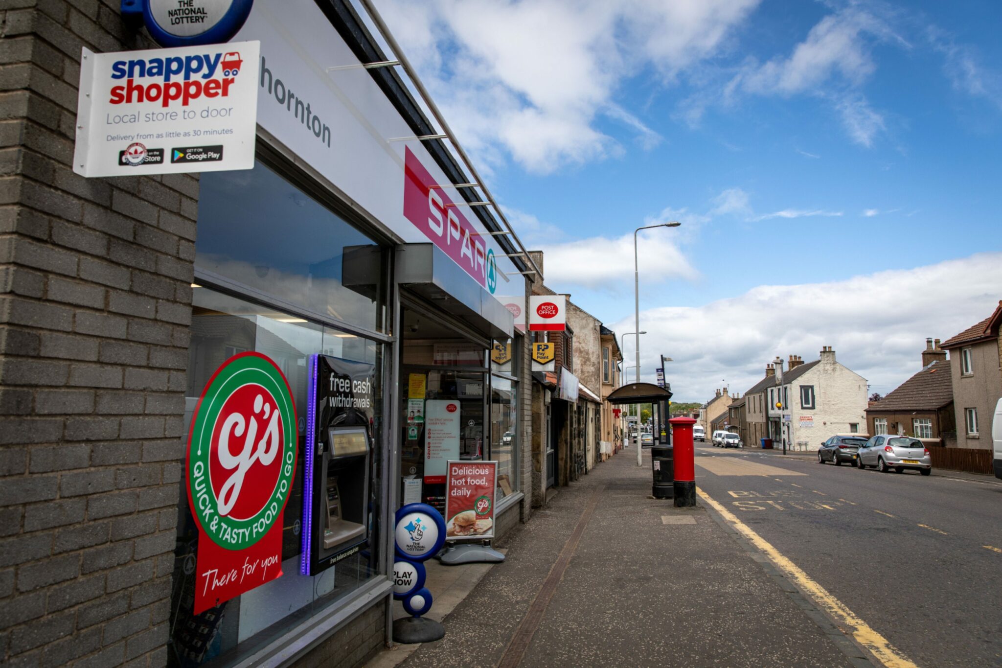 Fife pair in botched balaclavaclad booze breakin