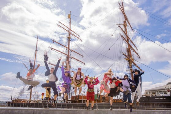 The cast of Pirates! setting sail in Dundee. Image: Genevieve Reeves.