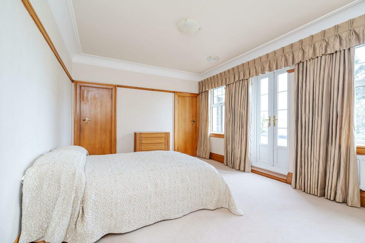 £1.3m Lundin Links mansion has private entrance to golf course