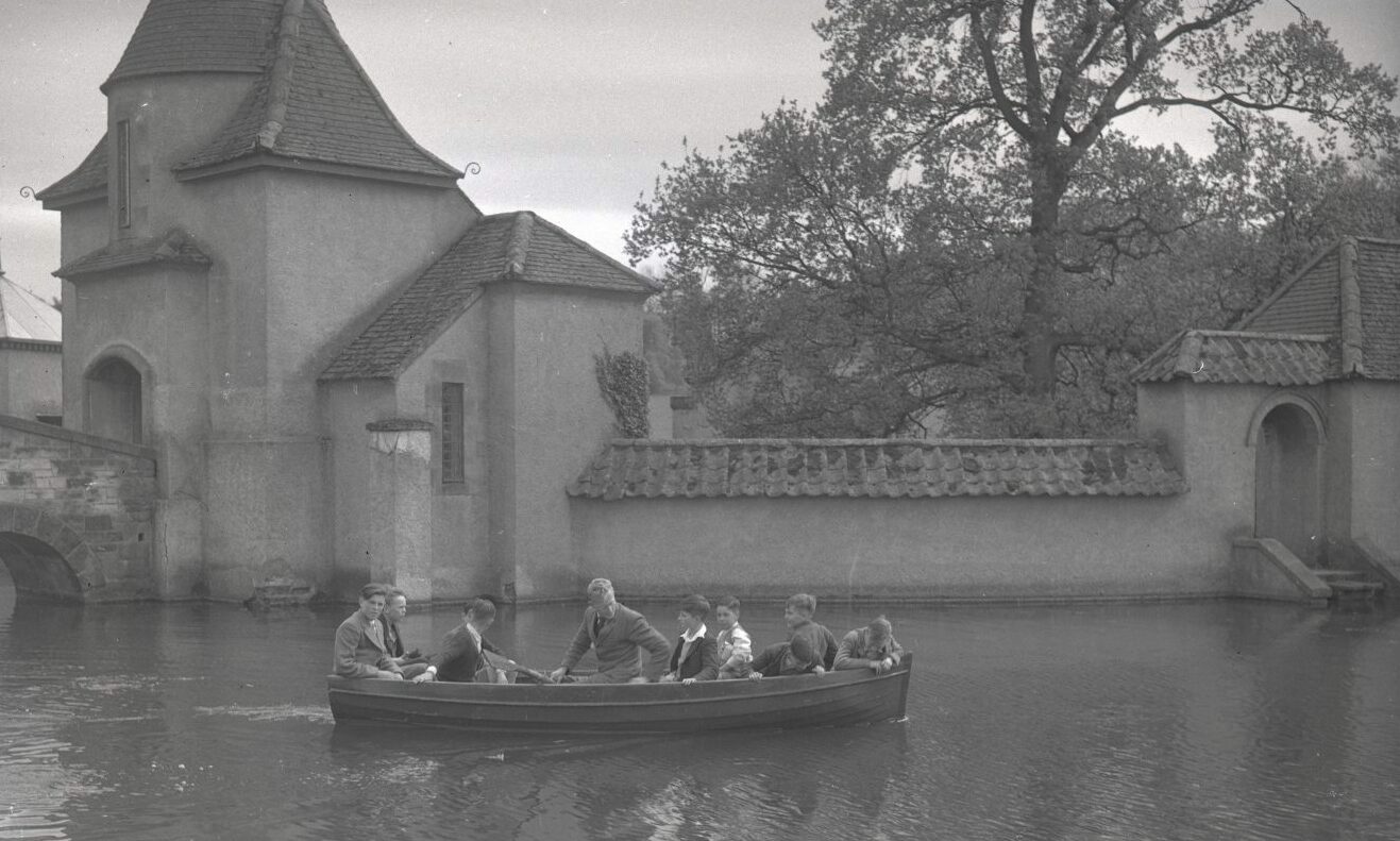 Do you remember visiting Dutch Village at Craigtoun Country Park?