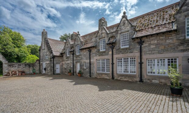 Mount Melville House East has wonderful stonework.