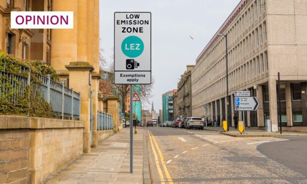 An artist's impression of LEZ signs in Dundee. Image: DC Thomson