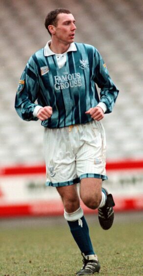 Kevin McGowne in the 1995/96 home kit. 