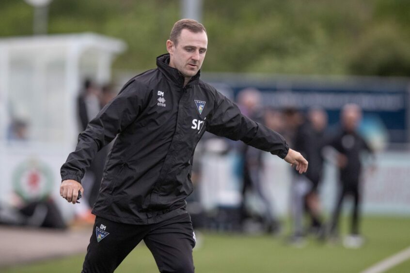 Pars assistant manager Dave Mackay. Image: Craig Brown.