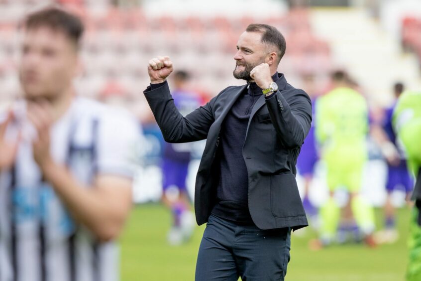Dunfermline Athletic manager James McPake salutes the fans at East End Park. Image: Craig Brown/DAFC.