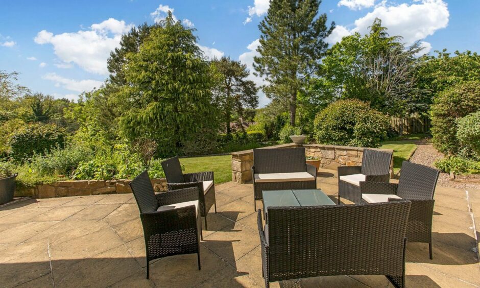 Garden at 2 Lumbo Farm Steadings in St Andrews.