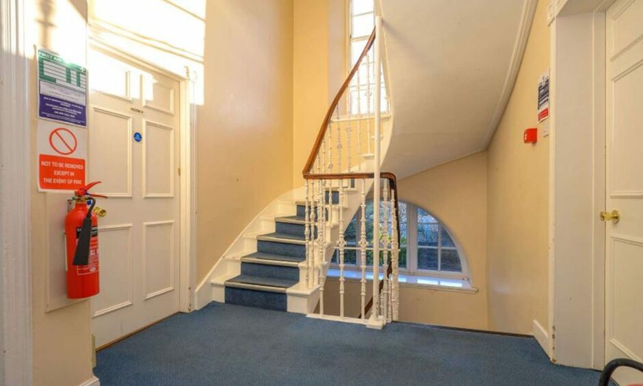 Existing staircase in 66 North Street, St Andrews.