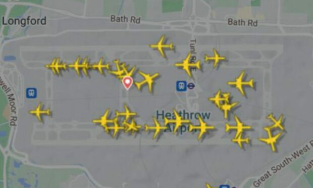 Planes are backed up on the ground at Heathrow. Image: Flightradar