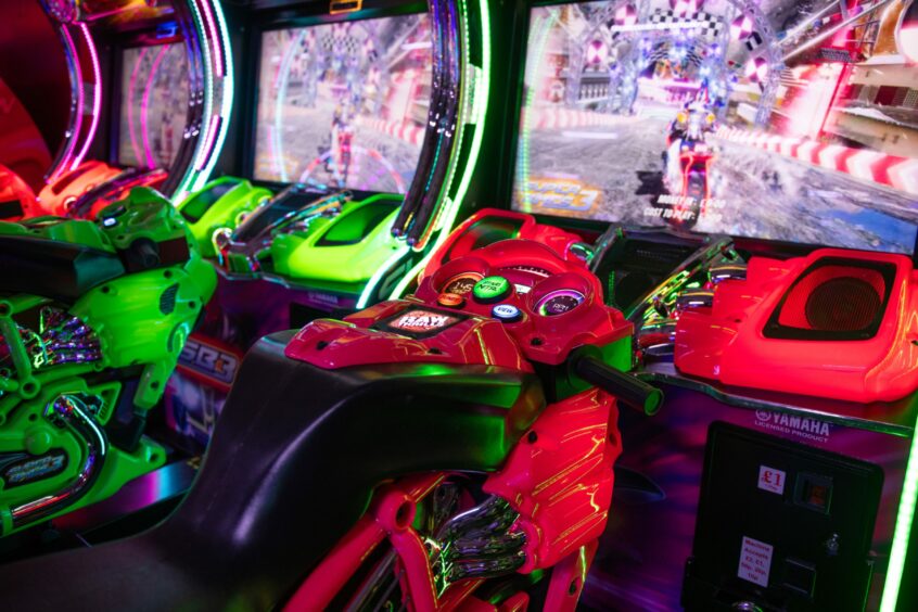 Arcade game, Tenpin Dundee