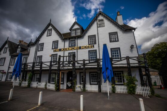 Kenmore Hotel exterior