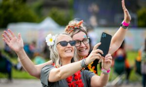 Time for a quick selfie before the show! Image: Steve Brown/DC Thomson