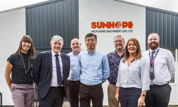 Dot Smith (Fife Council)) with councillor Altany Craik, Sunhope Packaging Machinery UK managing director Andy Lindsay; Allan Zhu, chief executive of Sunhope Packaging Machinery; Fraser McKee from Business Gateway Fife; Donna Ness from Scottish Development International and Daniel Laing from Fife Council).. Image: Fife Council.