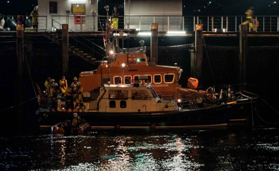 Broughty Ferry RNLI rescue in the Tay