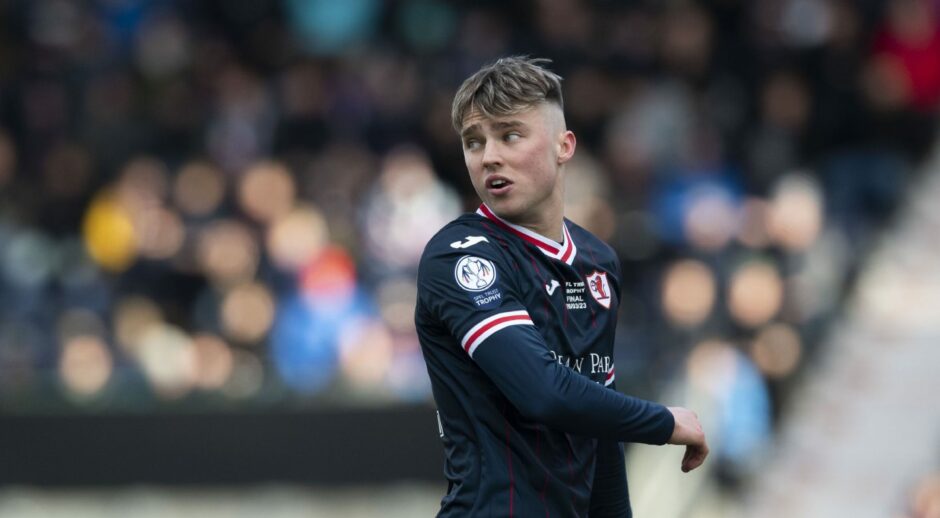 Ethan Ross in action for Raith Rovers.