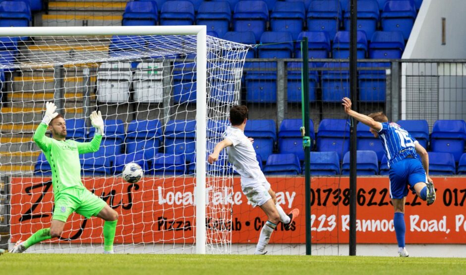 St Johnstone's Max Kucheriavyi makes it 2-1