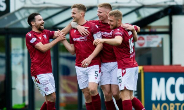 Arbroath are one win away from their best sequence of victories since 2001. Image: SNS.