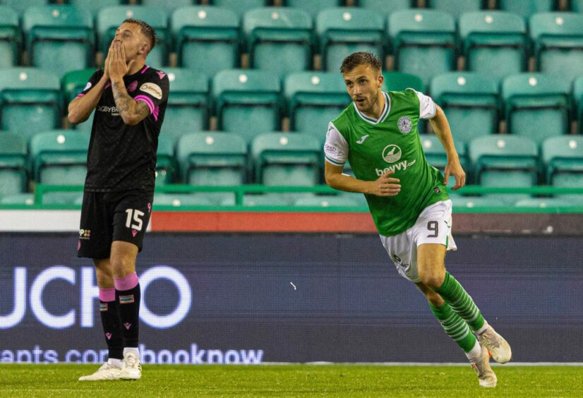 Hibs beat St Mirren on Wednesday to reach the League Cup semi-finals. Image: SNS