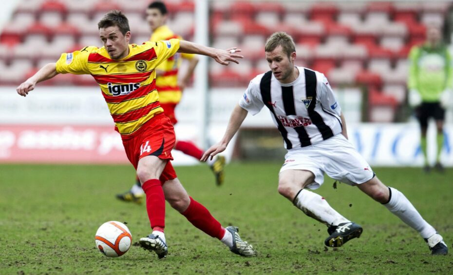 Kevin Rutkiewicz, during his days at Dunfermline, chases Partick Thistle's Simon Donnelly. Image: SNS.
