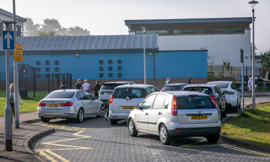 Traffic restrictions chaos outside Forthill Primary School in Broughty Ferry