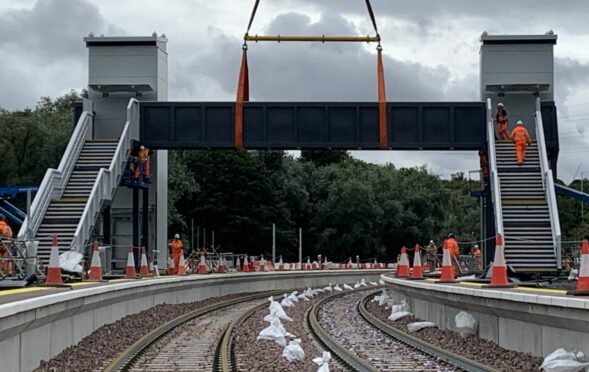 Installation of Cameron Bridge as part of the Levenmouth Rail link has been completed.