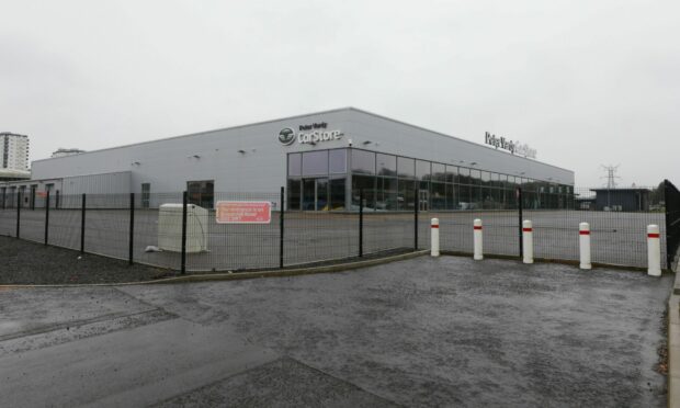 The former Peter Vardy car dealership in Dundee. Image: Dougie Nicholson/DC Thomson