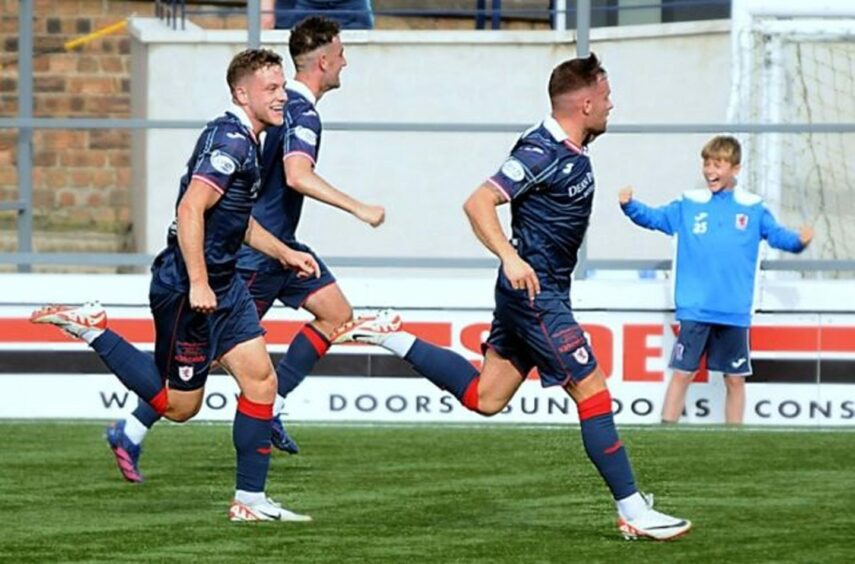 Lewis Vaughan scored a double to rescue the points for Raith Rovers versus Queen's Park. Image: Raith Rovers FC/Jim Foy.
