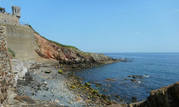Shore below the 'Lookout' in Crail.