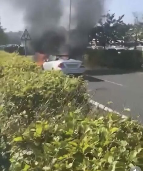 The car burst into flames at Kirkcaldy Retail Park.