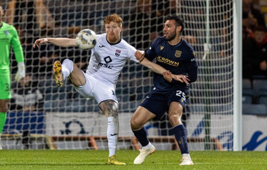 Dundee and Ross County were back in action after more than three weeks. Image: SNS