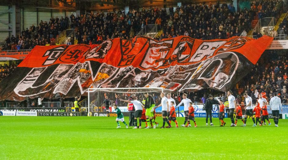 The Dundee United tifo celebrating their centenary. 