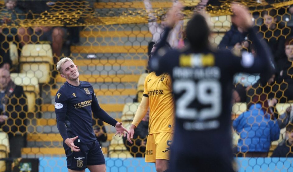 It was a frustrating afternoon for Dundee at Livingston. Image: SNS
