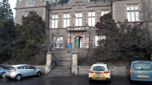 Woman to appear in Forfar Sheriff Court on fraud charges