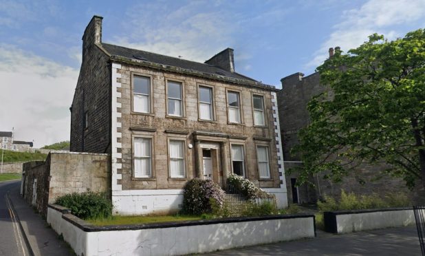 Ronald Mataruse was a guest at the Bank House Hotel, Burntisland.