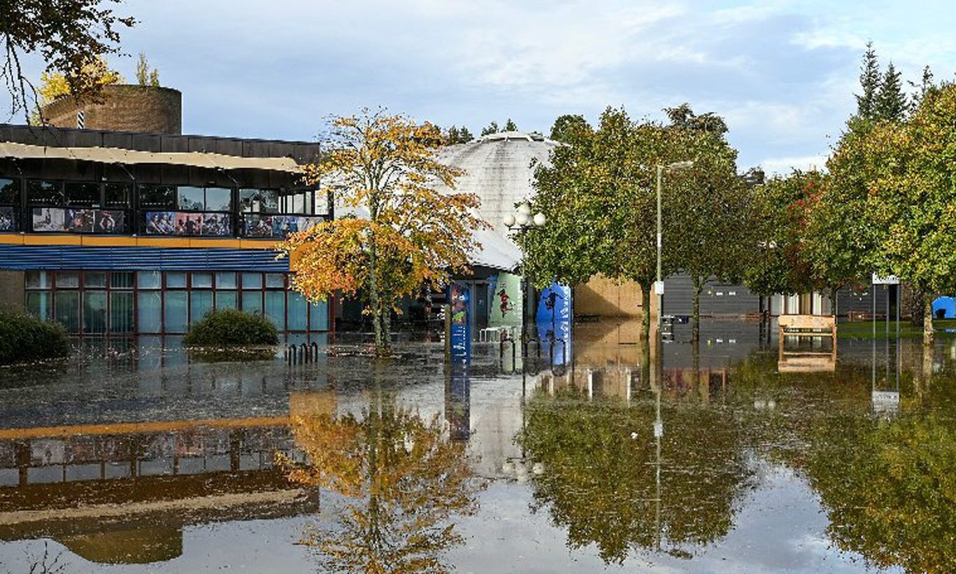 Bell's Sports Centre in flood water.