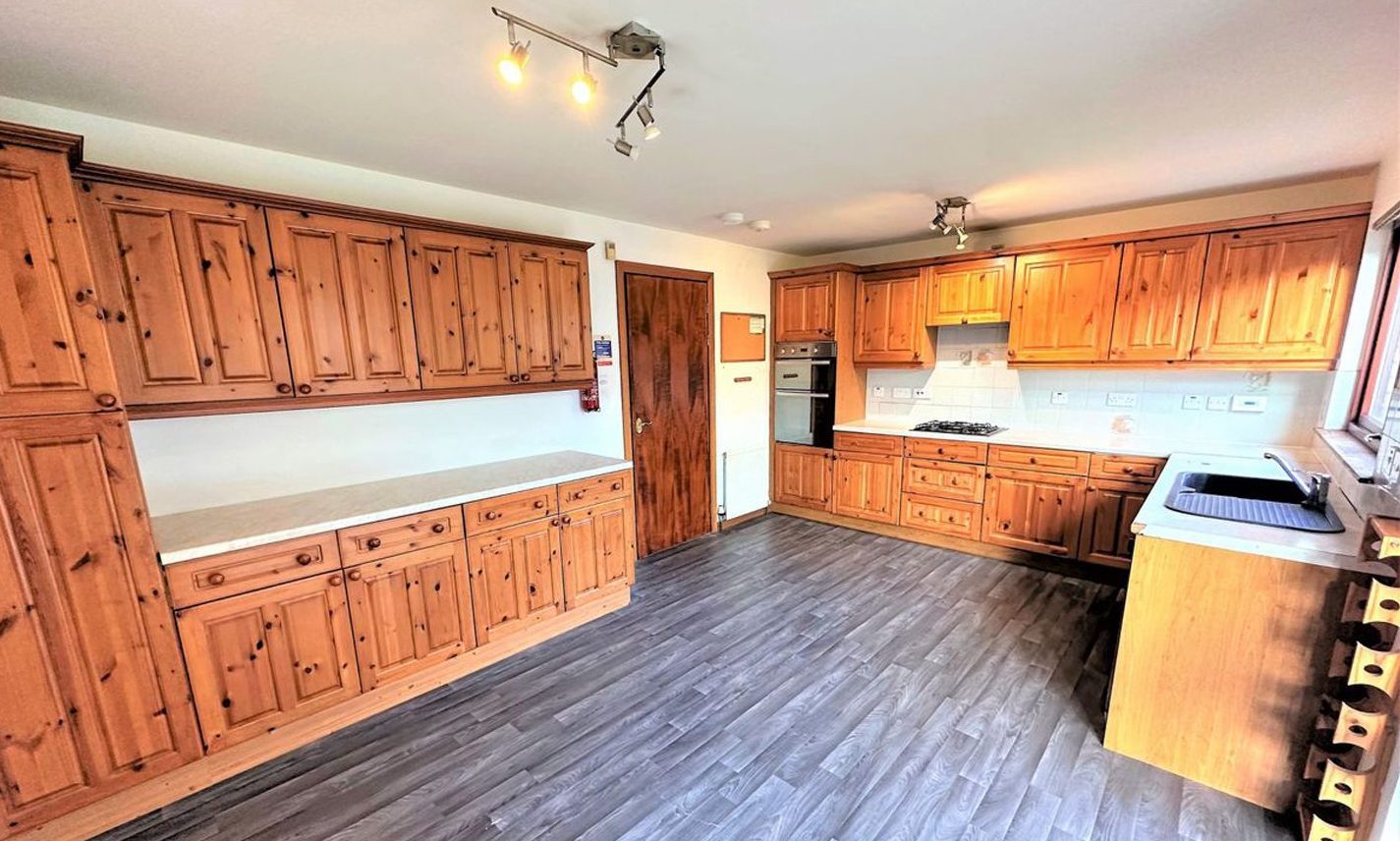 5 Tayside and Fife homes with 5 bedrooms for under £200k