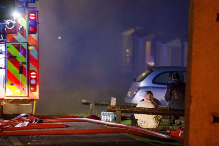 Multiple fire crews tackling large blaze at block of flats in Lochgelly