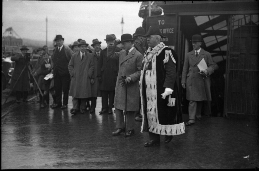 The Prince of Wales opens Caird Hall in 1923