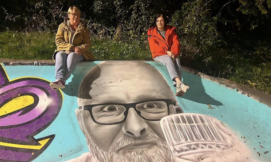 Graffiti artist Syke created a mural in memory of Phil at Dudhope skate park.