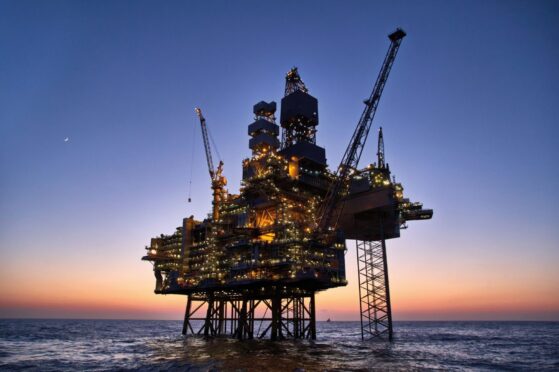 An oil rig in the North Sea. Image: Viaro