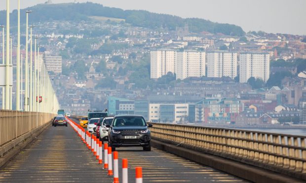 Work has been delayed on the Tay Road Bridge.
