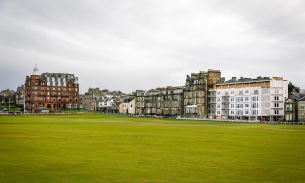 Courier News - Fife - Gemma Bibby - Ongoing Development at St Andrews Rusacks Hotel - CR0026008 - St Andrews - Picture Shows: Ongoing development at Rusacks Hotel in St Andrews with the views across The Old Course - Monday 28th December 2020 - Steve Brown / DCT Media