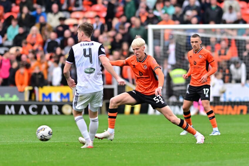 Owen Stirton in Championship action for Dundee United