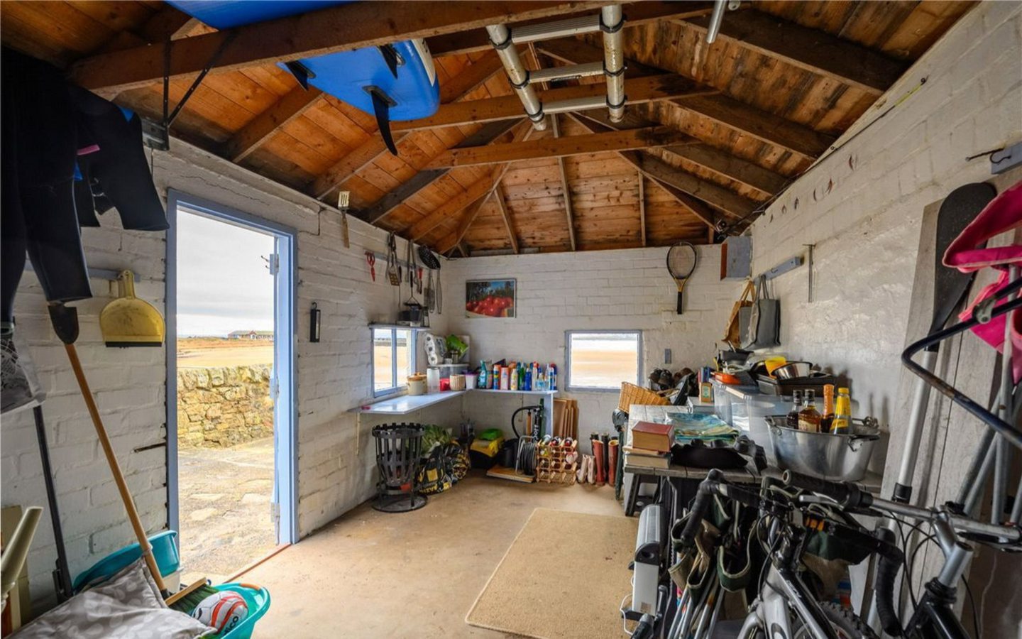 Cottage with private terrace overlooking Elie beach for sale