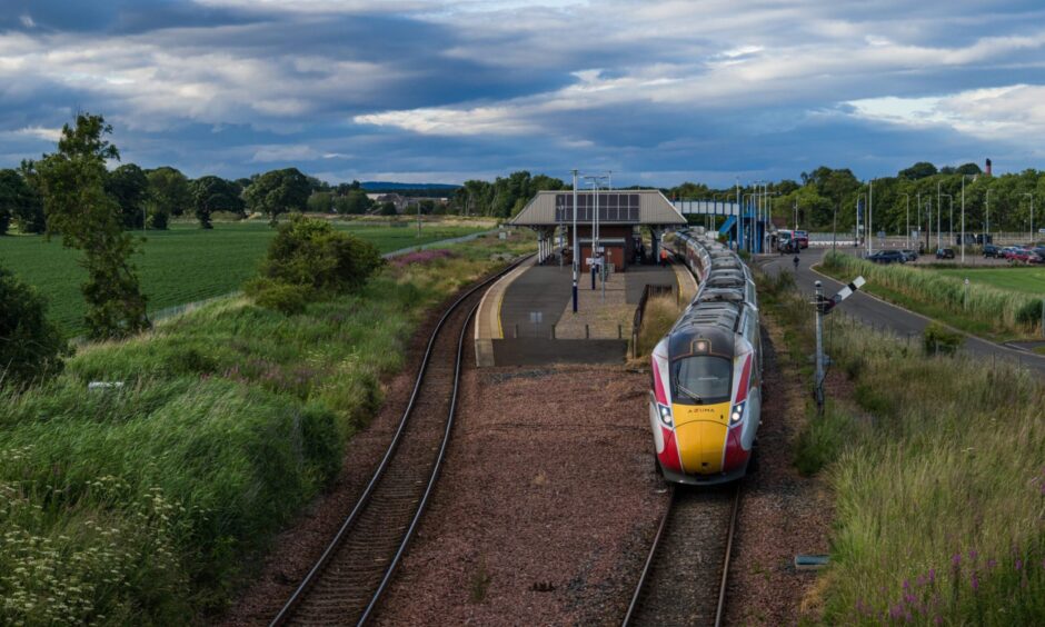 A LNER train at Leuchars Station.