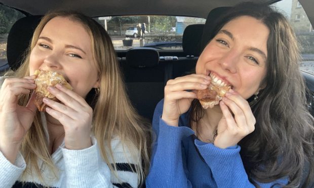 For this week's drive-thru review, food journalist Joanna Bremner and reporter Poppy Watson tested out the offering at Aran Bakery in Dunkeld.