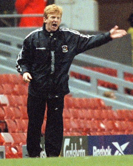 Former Coventry boss Gordon Strachan reacts during an FA Cup 3rd Round clash at Anfield, 1998.