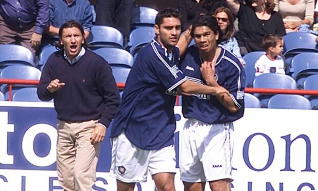 Former Dundee boss Dario Bonetti and strikers Juan Sara and Fabian Caballero - pictured in August 2001 - are returning to Dens Park for Cammy Kerr's testimonial. Image: SNS