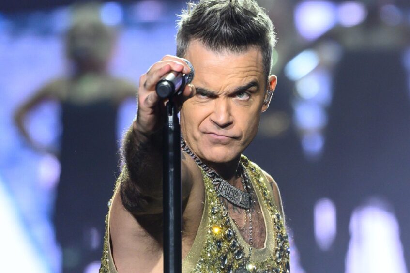 Robbie Williams appears on Ken Bruce's Chart Hits setlist.